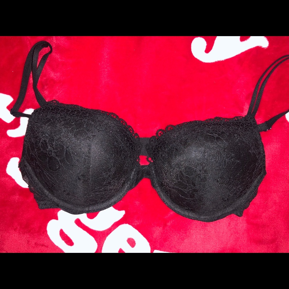 Victoria Secret Very Sexy Laced Push up Bra